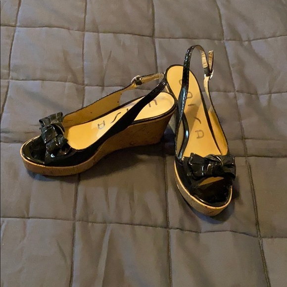 Unisa Shoes - Black wedge sandals